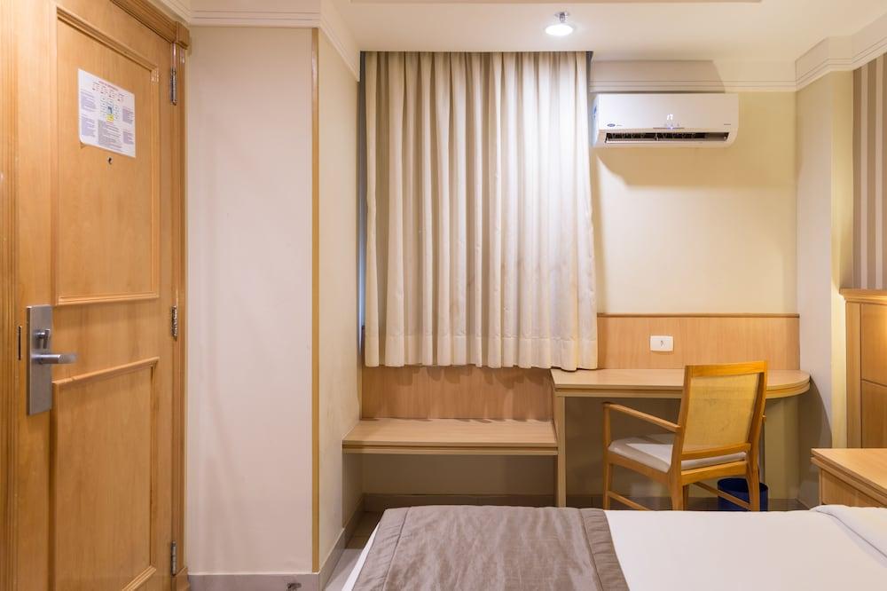 Astoria Palace 4*